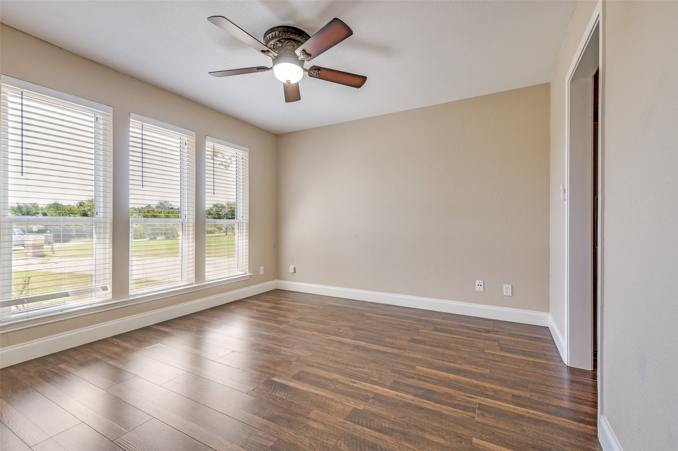 211 Willow Creek Court Mansfield TX 76063