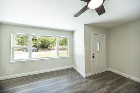 536 Lakeshore Drive Ennis TX 75119
