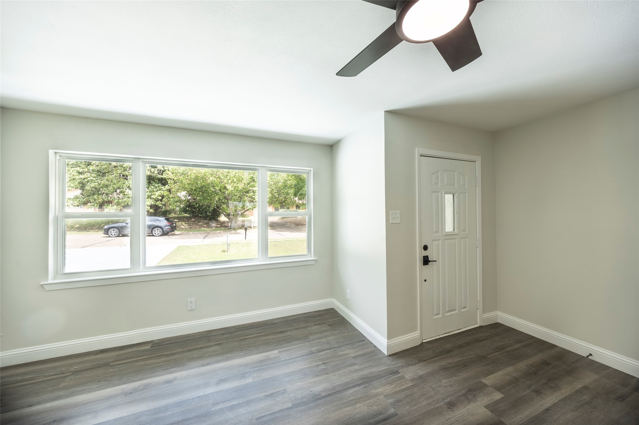536 Lakeshore Drive Ennis TX 75119