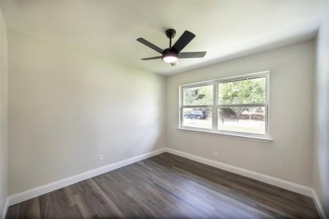 536 Lakeshore Drive Ennis TX 75119