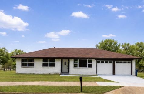 536 Lakeshore Drive Ennis TX 75119