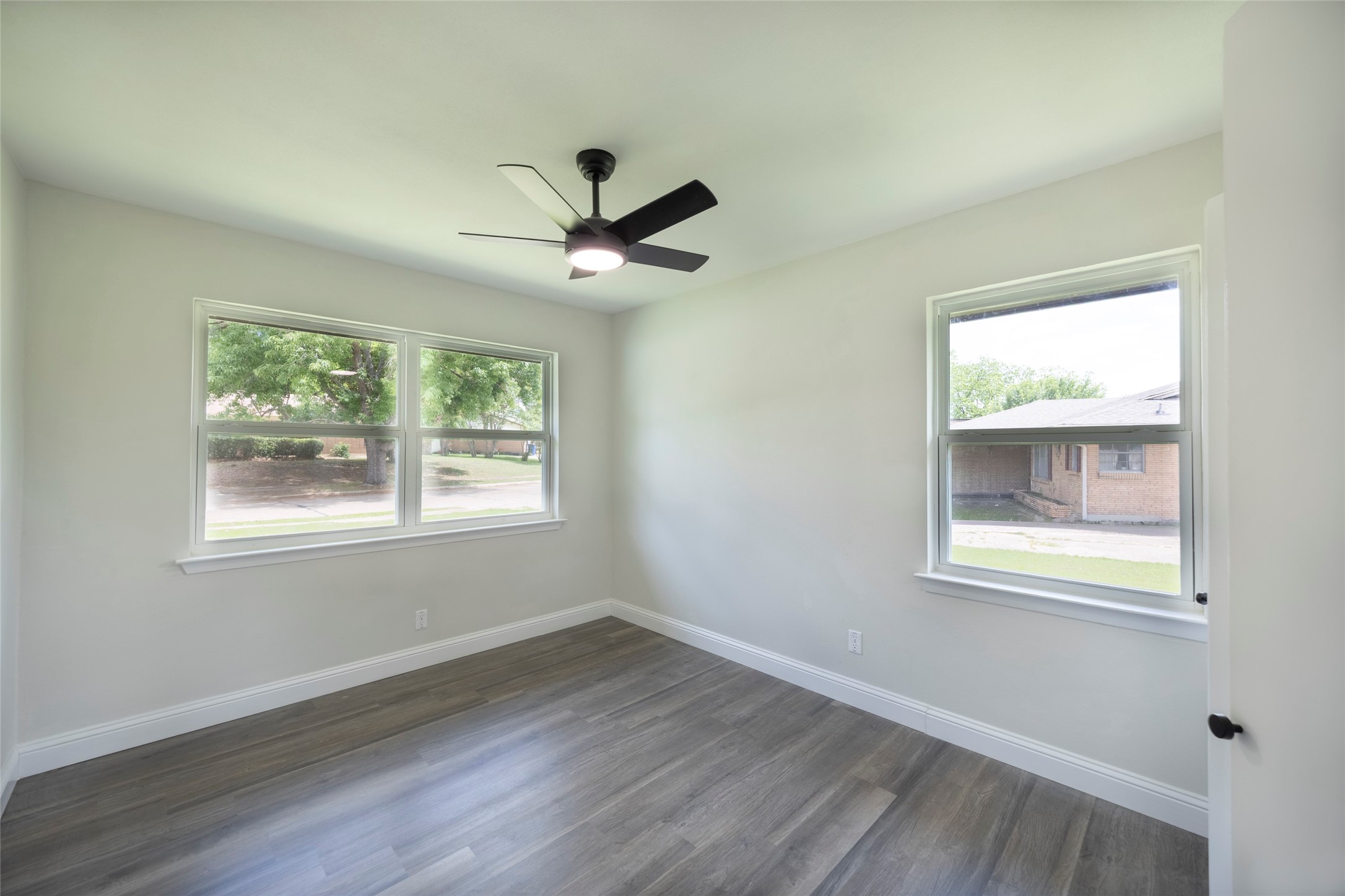 536 Lakeshore Drive Ennis TX 75119