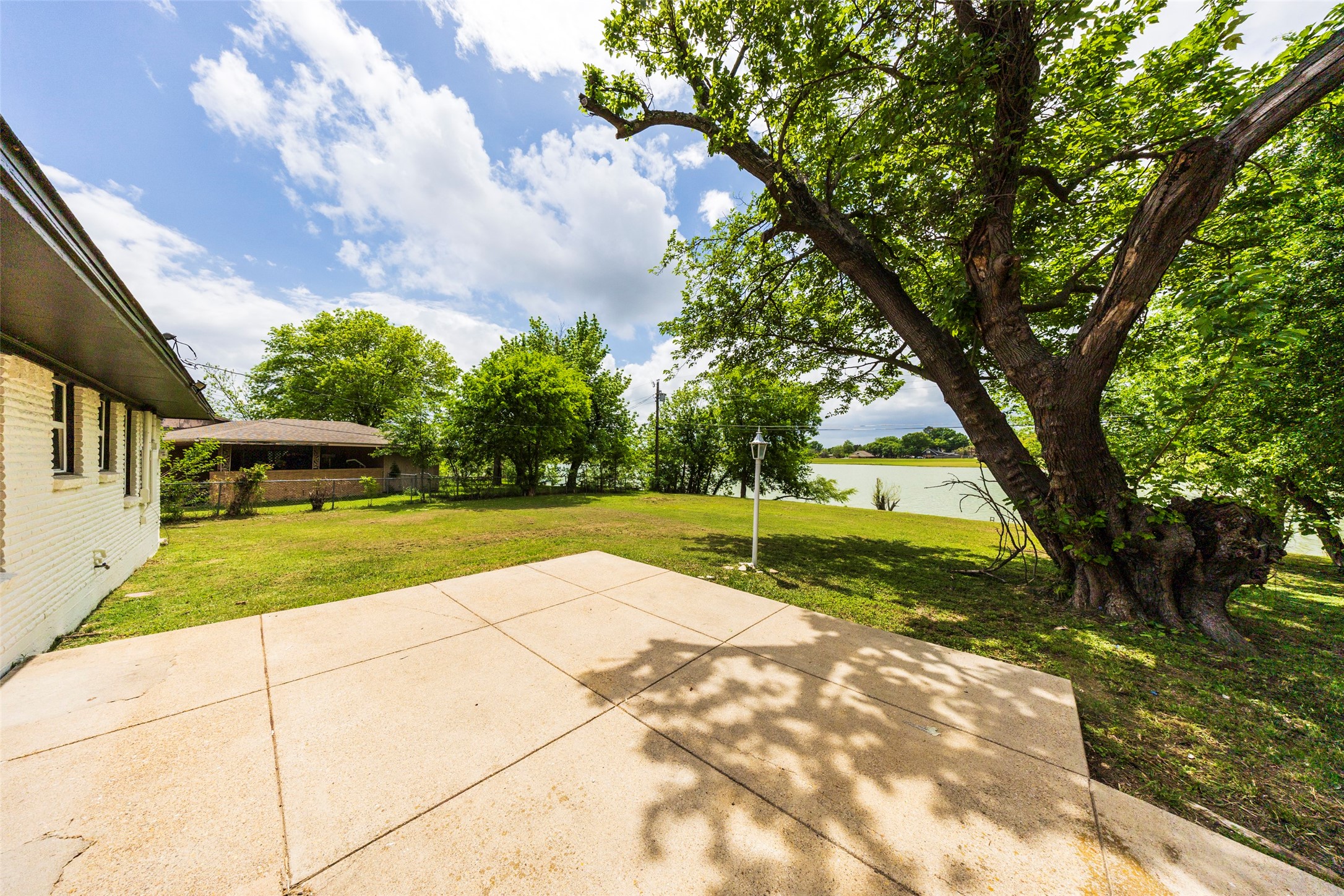 536 Lakeshore Drive Ennis TX 75119