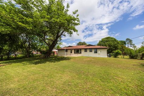 536 Lakeshore Drive Ennis TX 75119