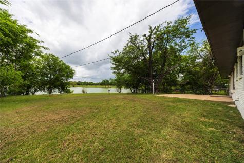 536 Lakeshore Drive Ennis TX 75119