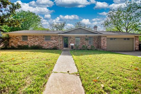 807 S Avenue N Clifton TX 76634