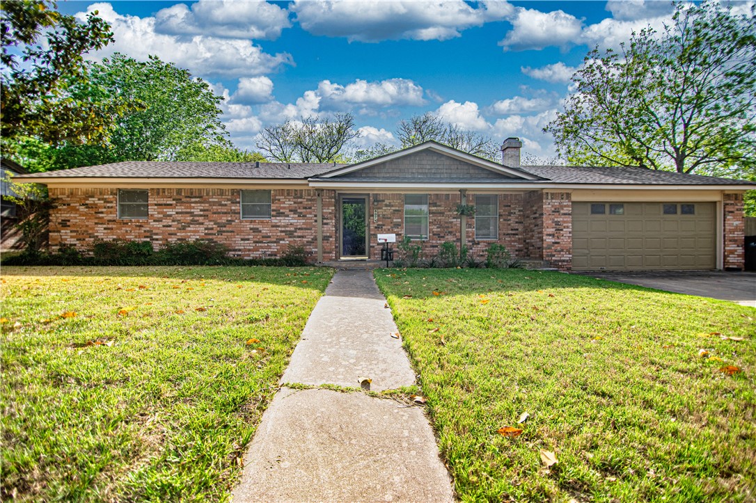 807 S Avenue N Clifton TX 76634