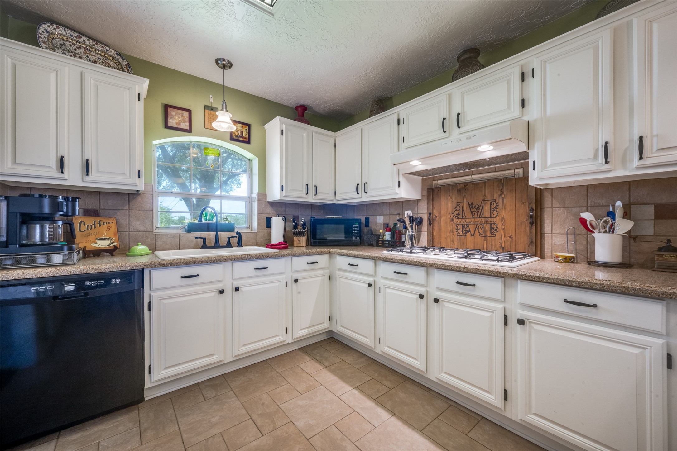 1 Finley Circle Krum TX 76249