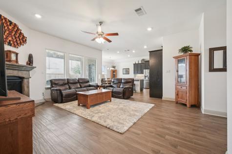 1718 Tumbleweed Court Celina TX 75009