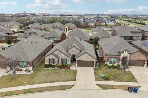 1718 Tumbleweed Court Celina TX 75009