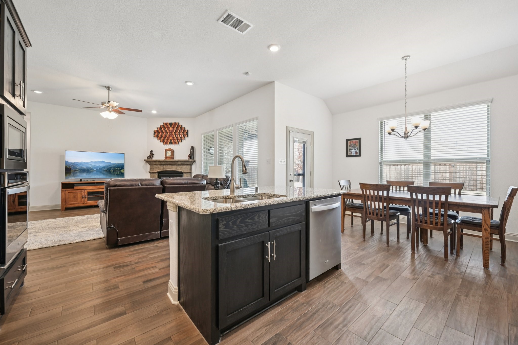 1718 Tumbleweed Court Celina TX 75009