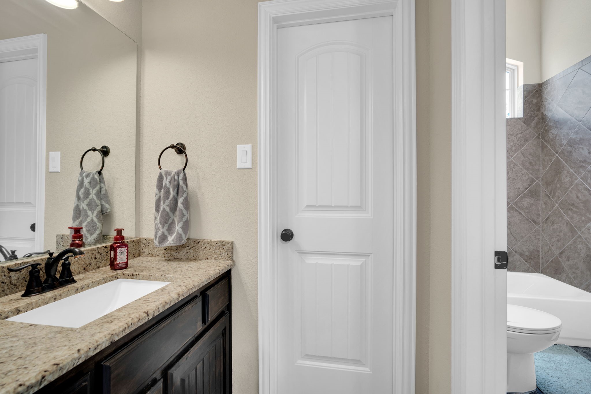 140 Taylor Ridge Drive Waxahachie TX 75167
