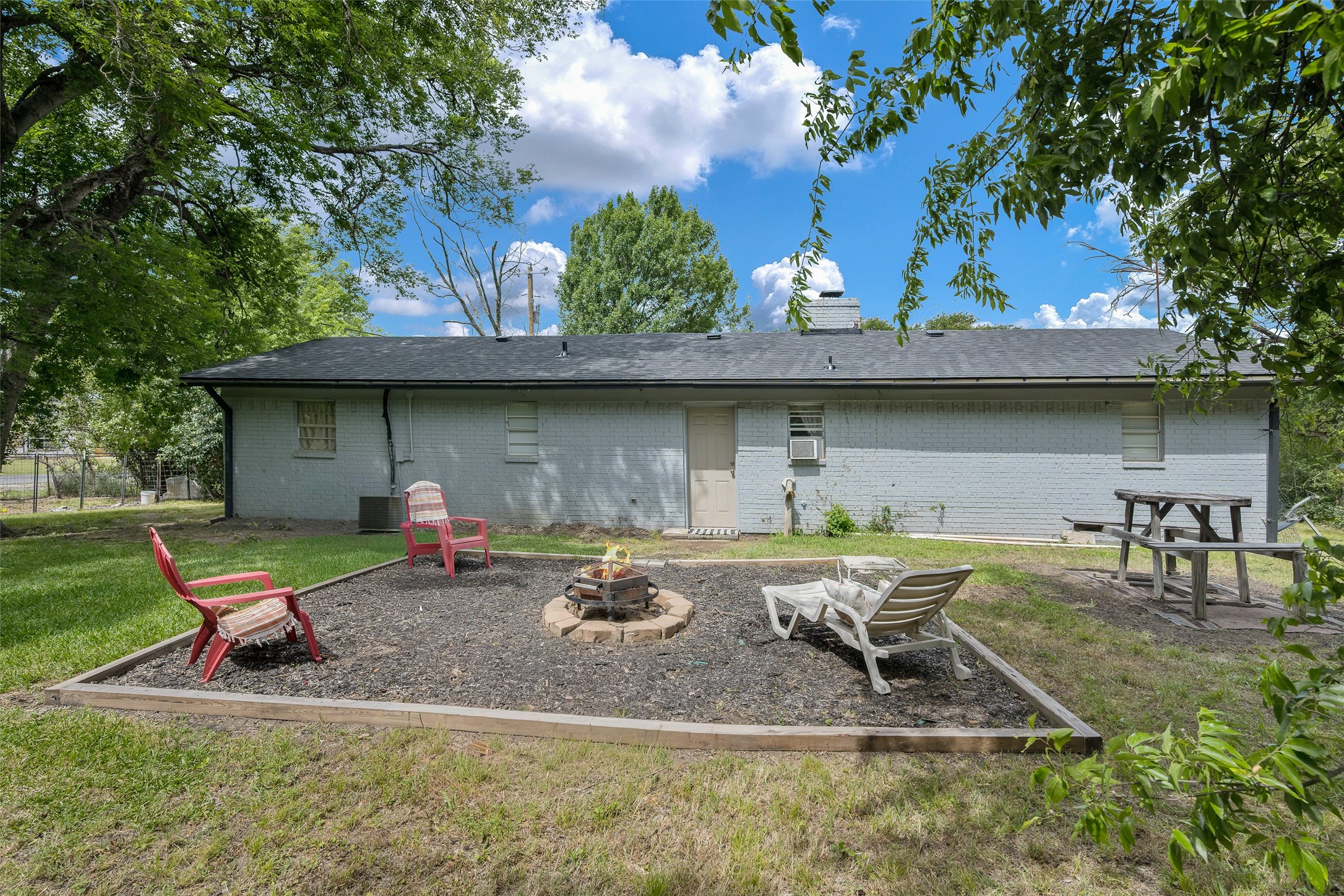 101 Smackover Kemp TX 75143