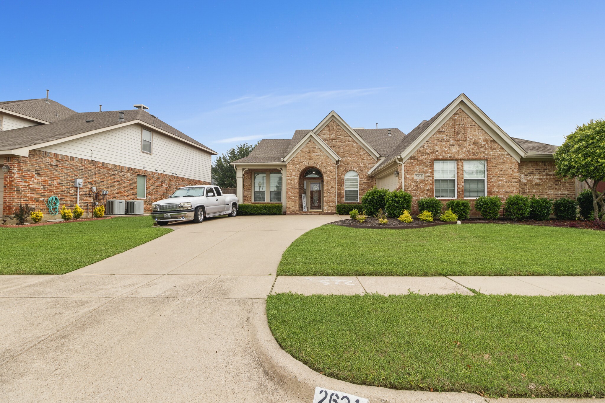 2631 Coastline Drive Grand Prairie TX 75054
