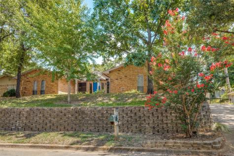 2206 Vail Court Arlington TX 76012