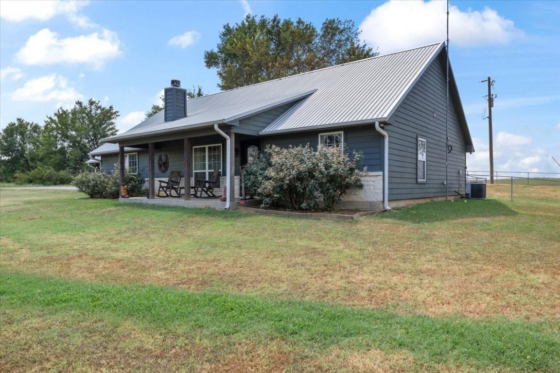 1605 County Road 1155 Bonham TX 75418