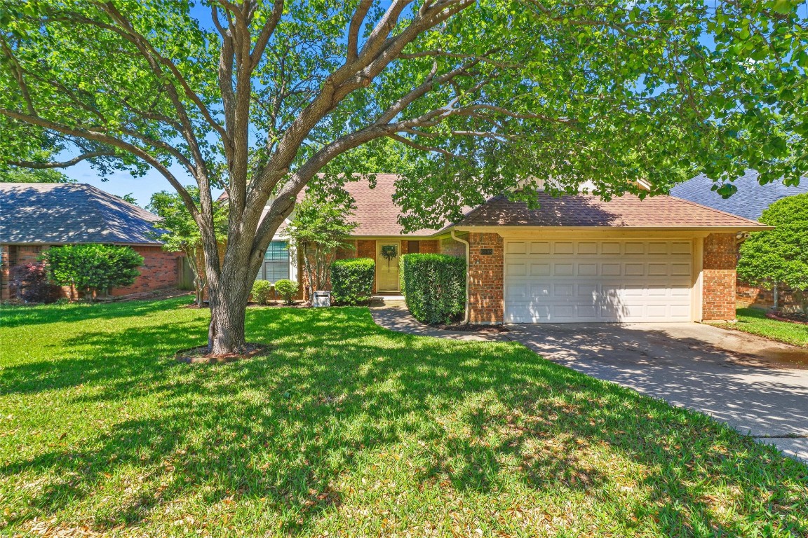 6108 Kingswood Drive Arlington TX 76001