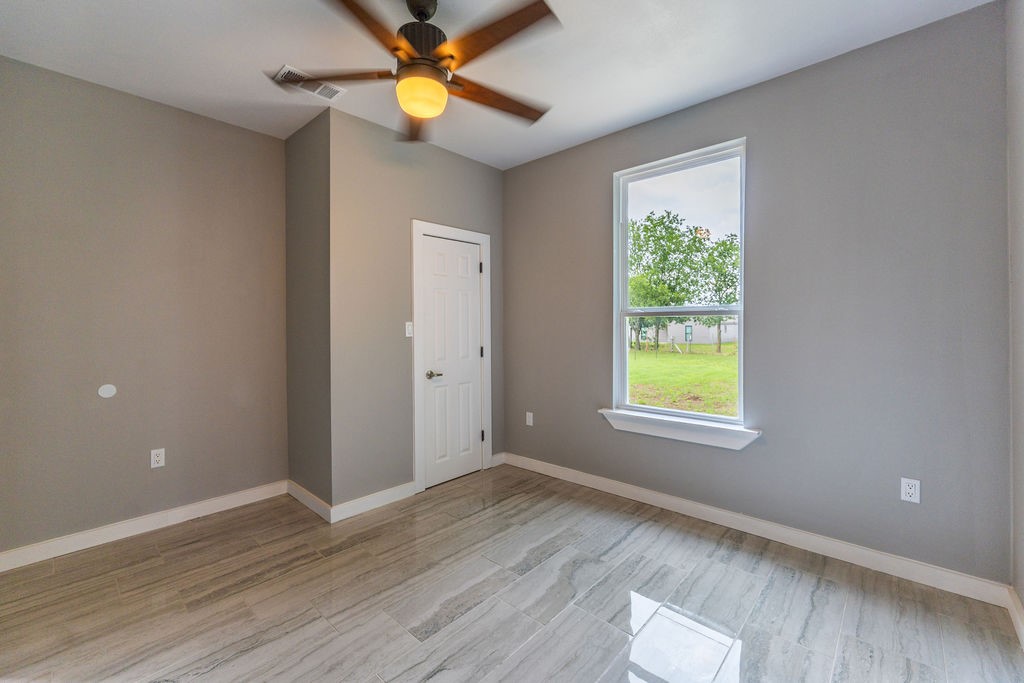 328 E Norway Street Walnut Springs TX 76690