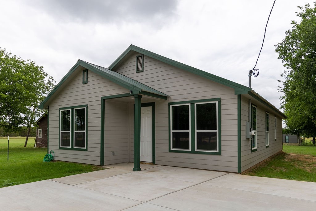 328 E Norway Street Walnut Springs TX 76690