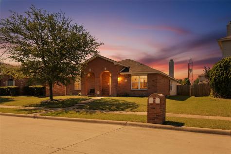 1838 Sierra Trail Lancaster TX 75146