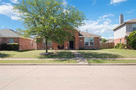 1838 Sierra Trail Lancaster TX 75146