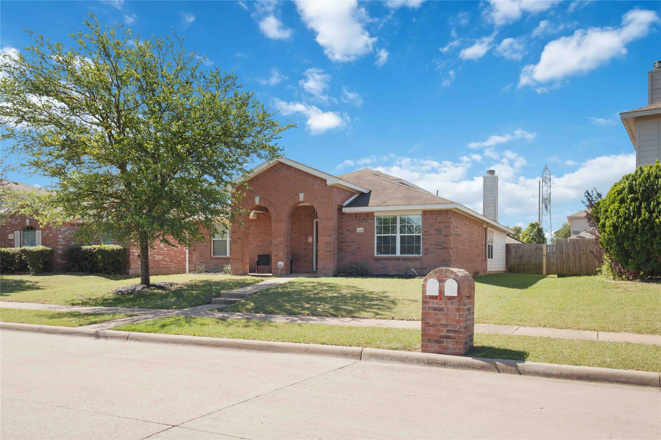 1838 Sierra Trail Lancaster TX 75146