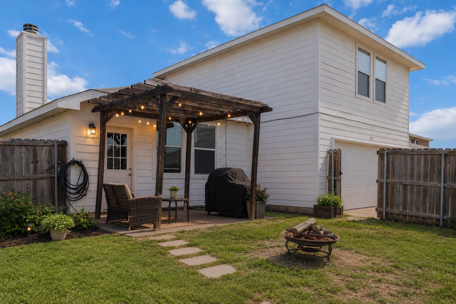 1838 Sierra Trail Lancaster TX 75146