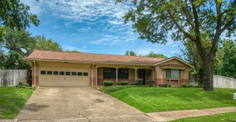 545 Lakeshore Drive Ennis TX 75119