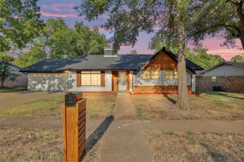 1210 Crestridge Street Ennis TX 75119