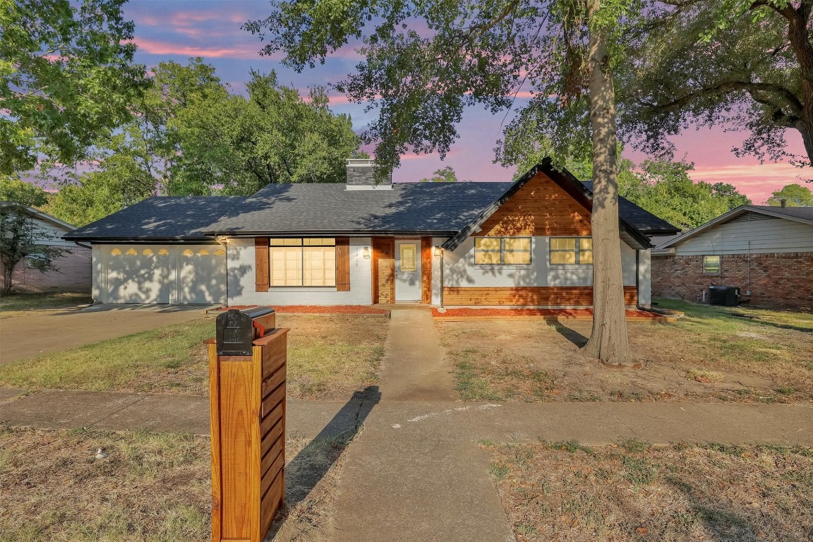 1210 Crestridge Street Ennis TX 75119