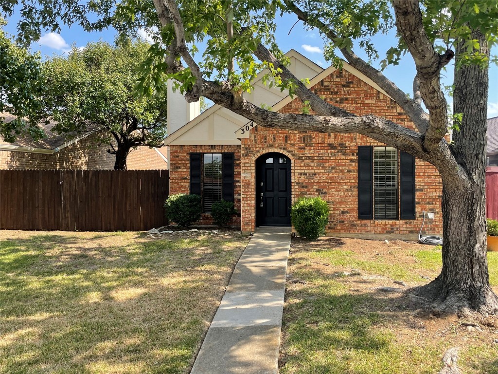 304 Teakwood Lane Lewisville TX 75067