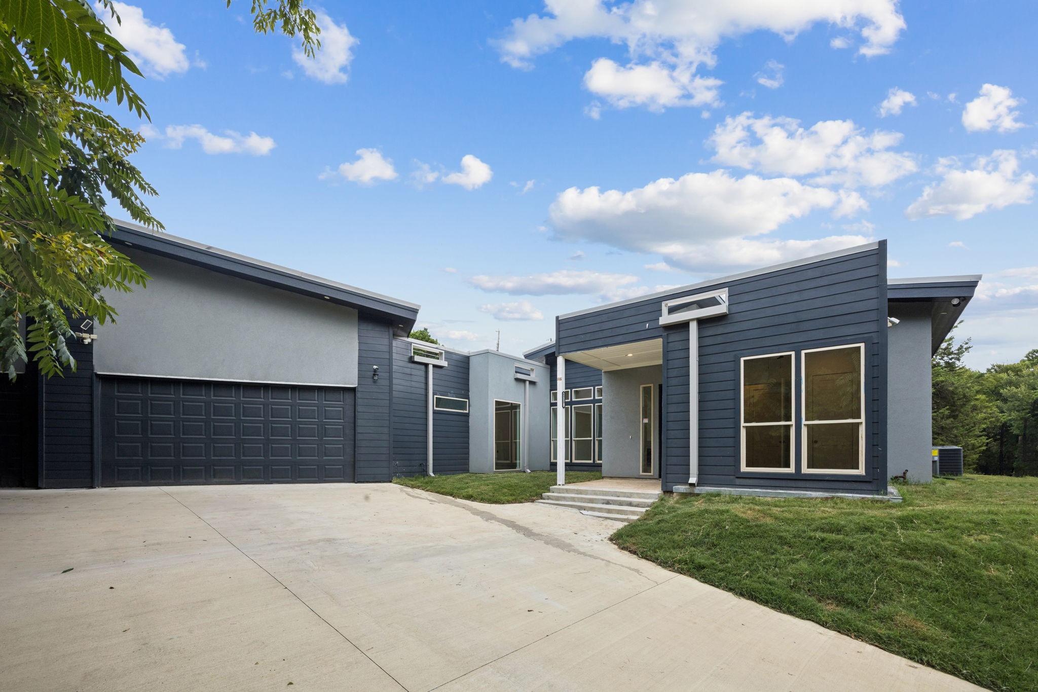 6939 Lacywood Lane Dallas TX 75227