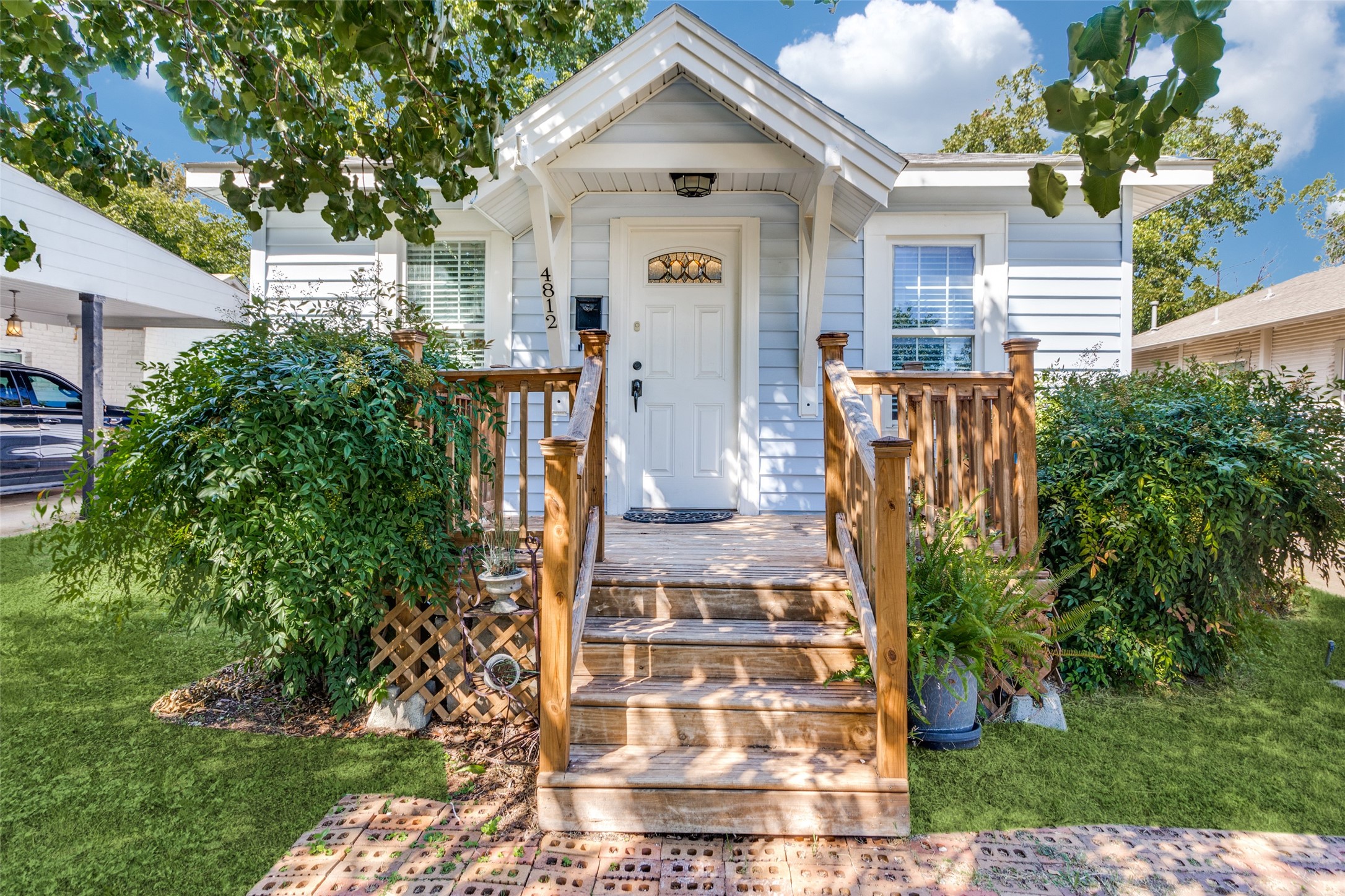 4812 Calmont Avenue Fort Worth TX 76107