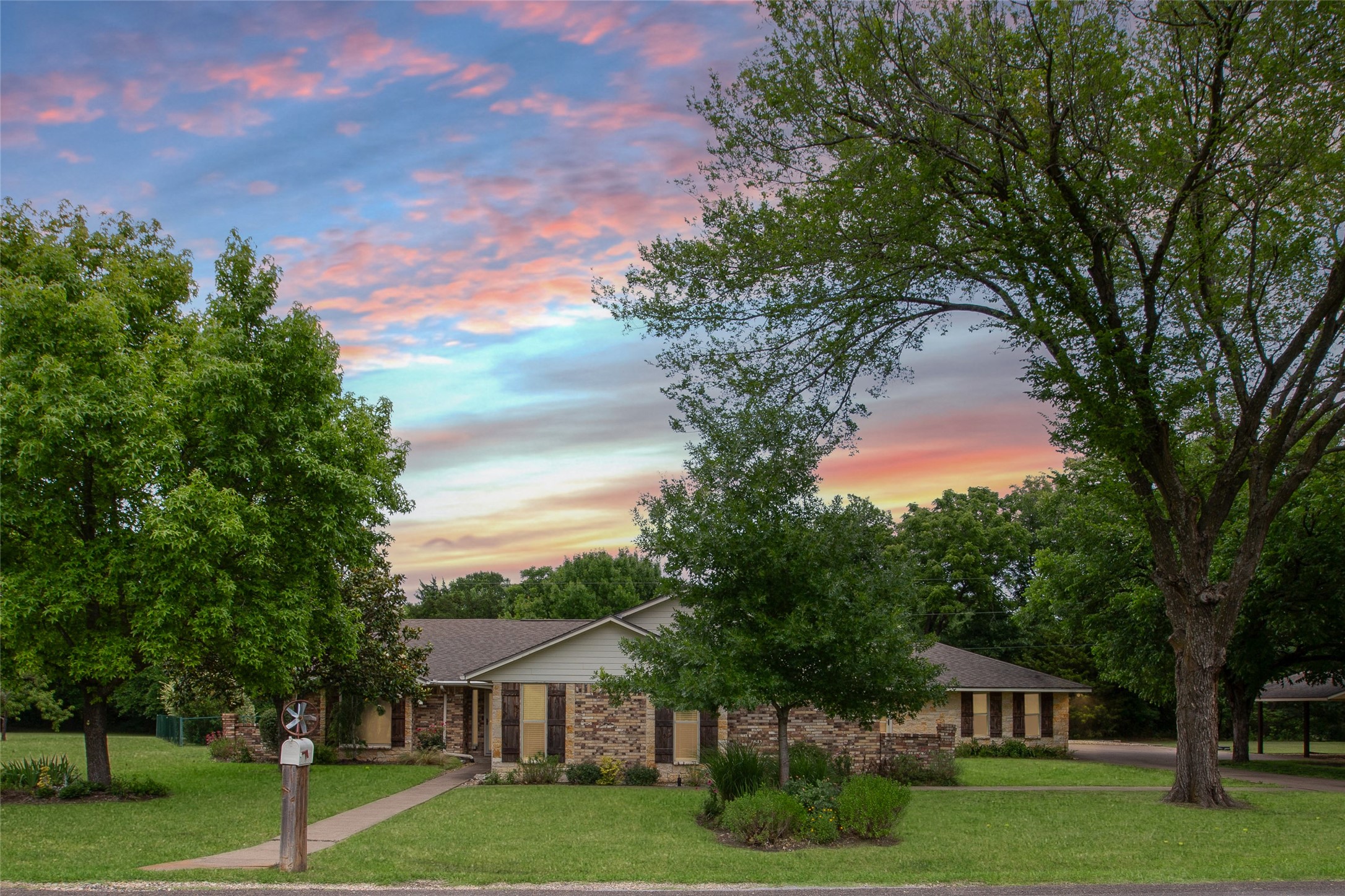 107 Oak Creek Lane Ovilla TX 75154