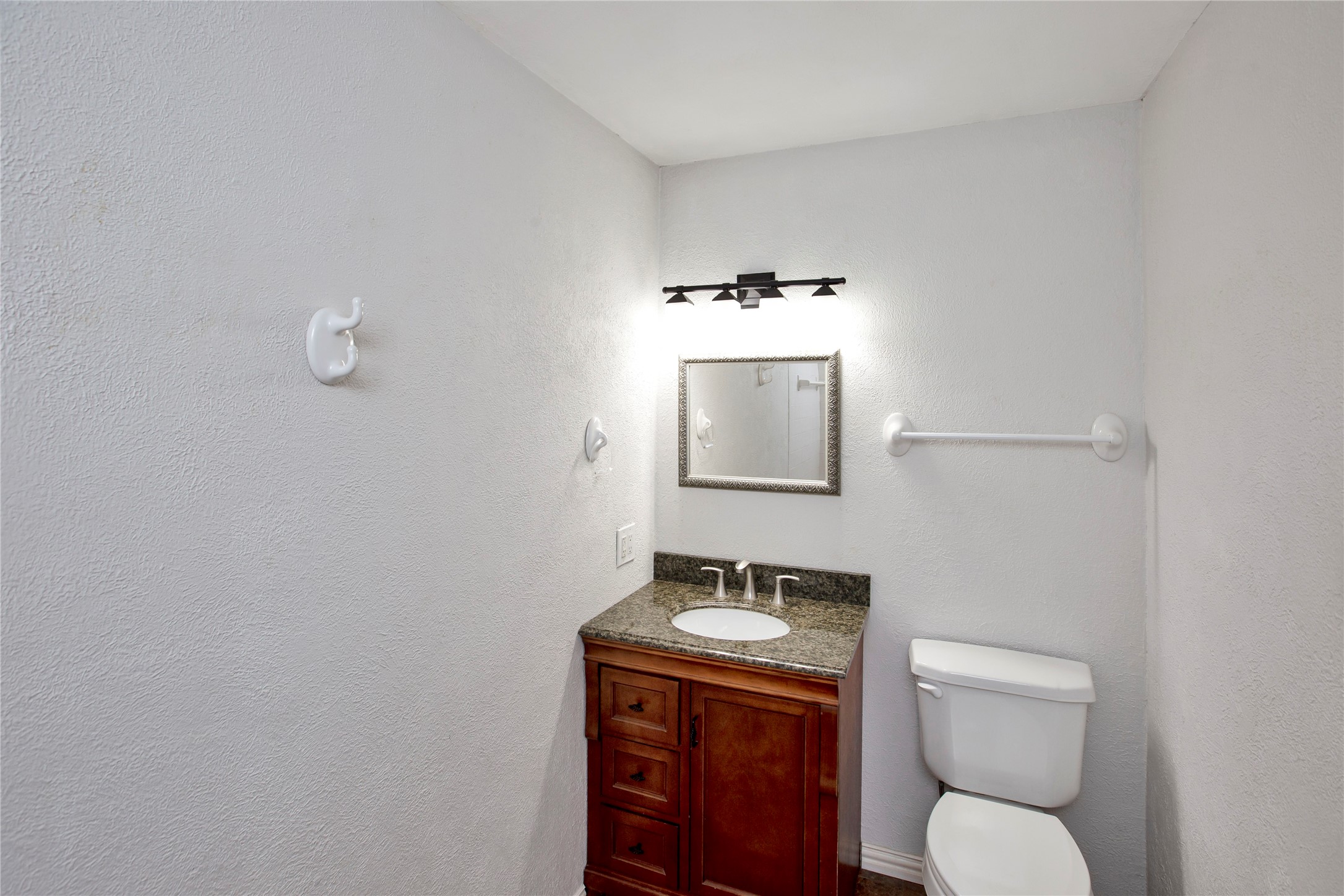 107 Oak Creek Lane Ovilla TX 75154