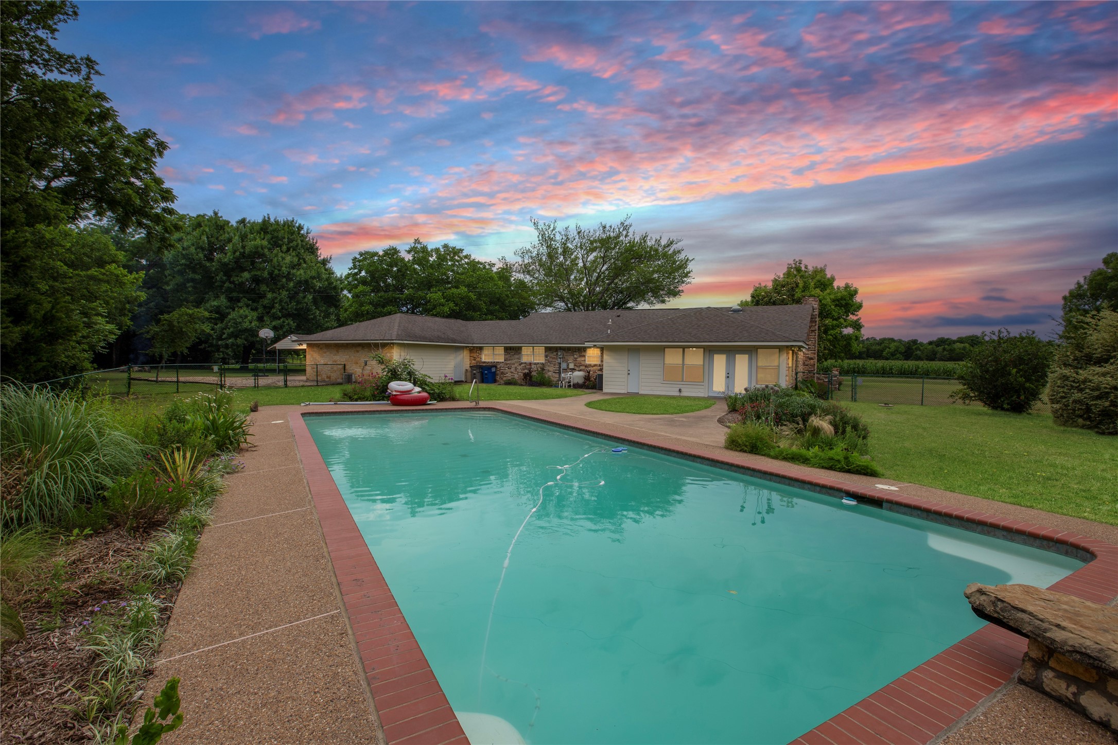 107 Oak Creek Lane Ovilla TX 75154