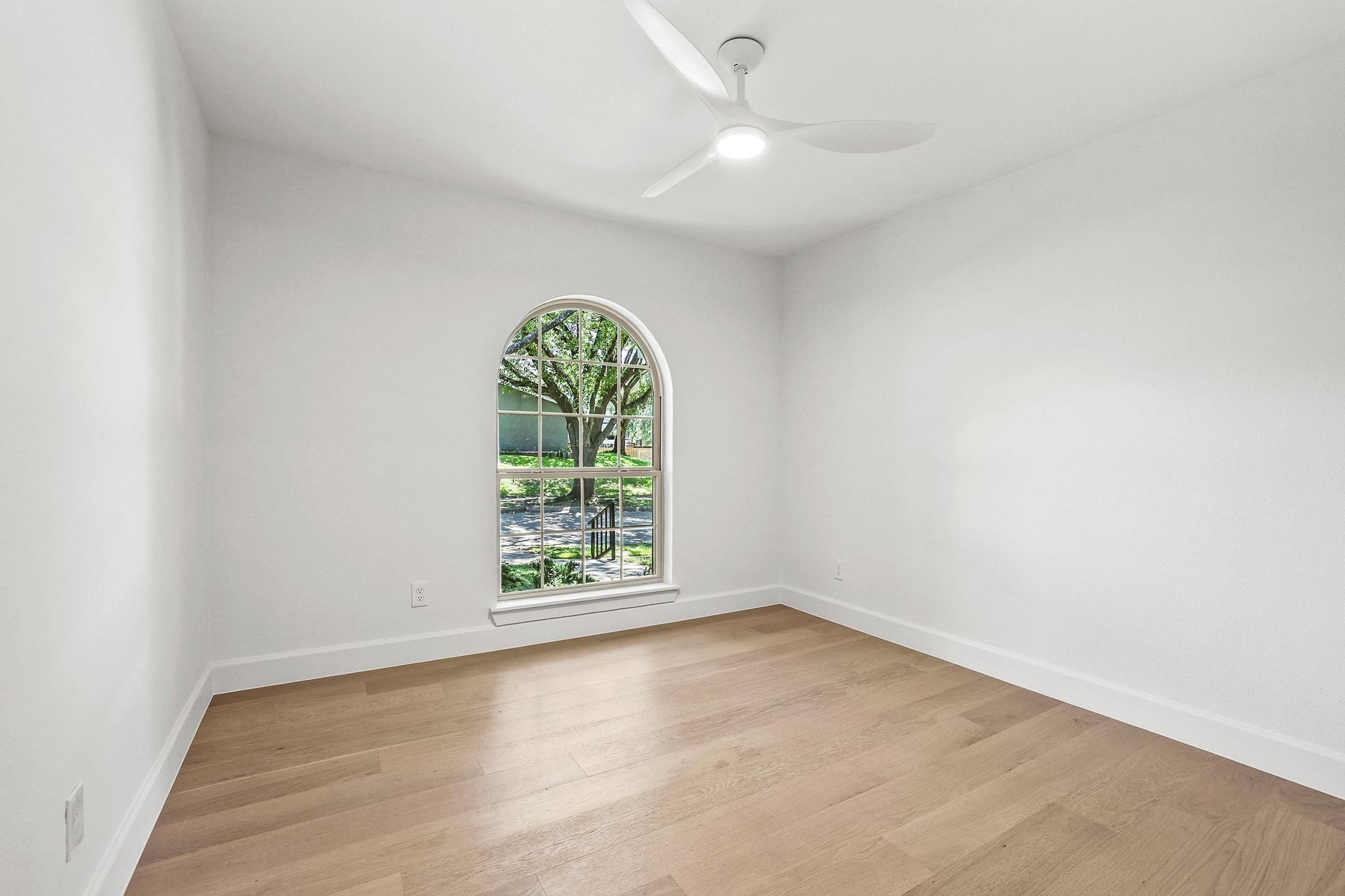10801 Middle Knoll Drive Dallas TX 75238