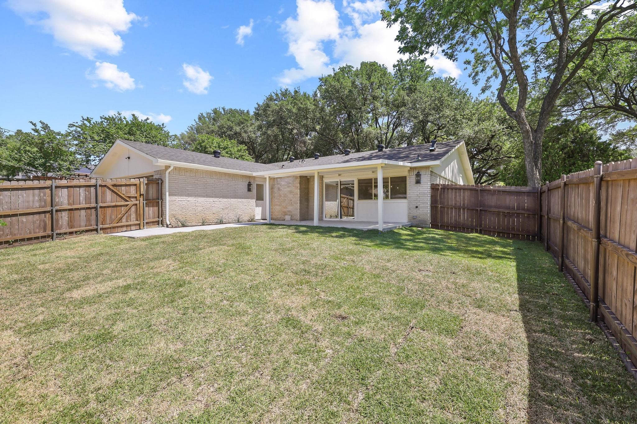 10801 Middle Knoll Drive Dallas TX 75238