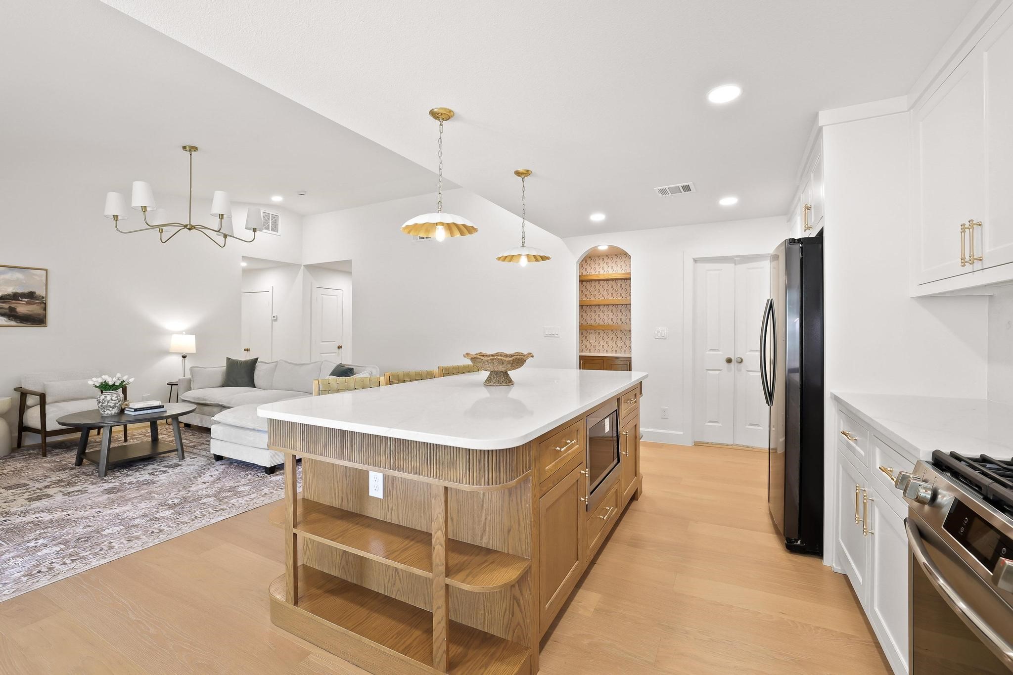 10801 Middle Knoll Drive Dallas TX 75238