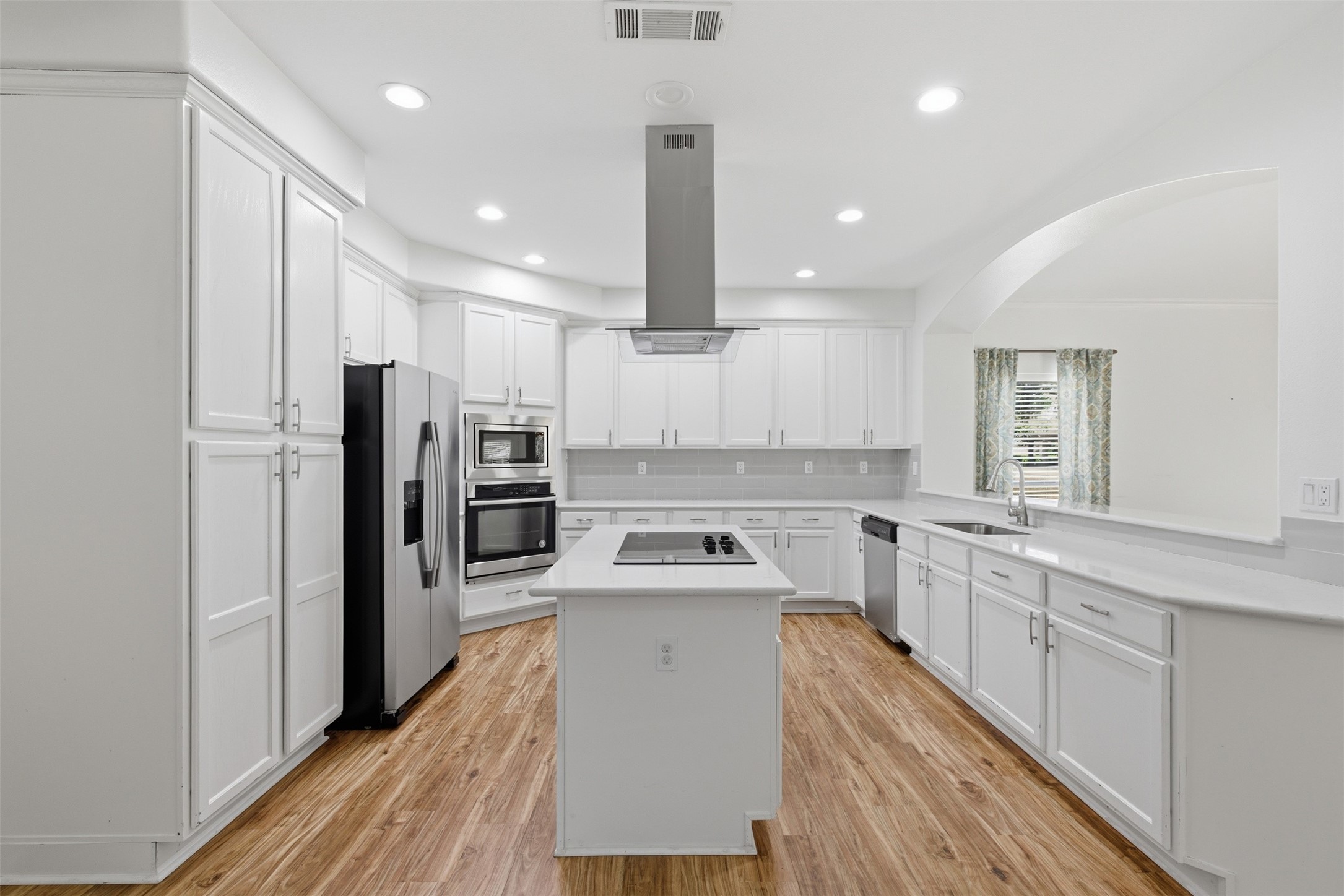 8925 Crestview Drive Denton TX 76207