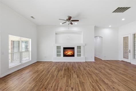 8925 Crestview Drive Denton TX 76207