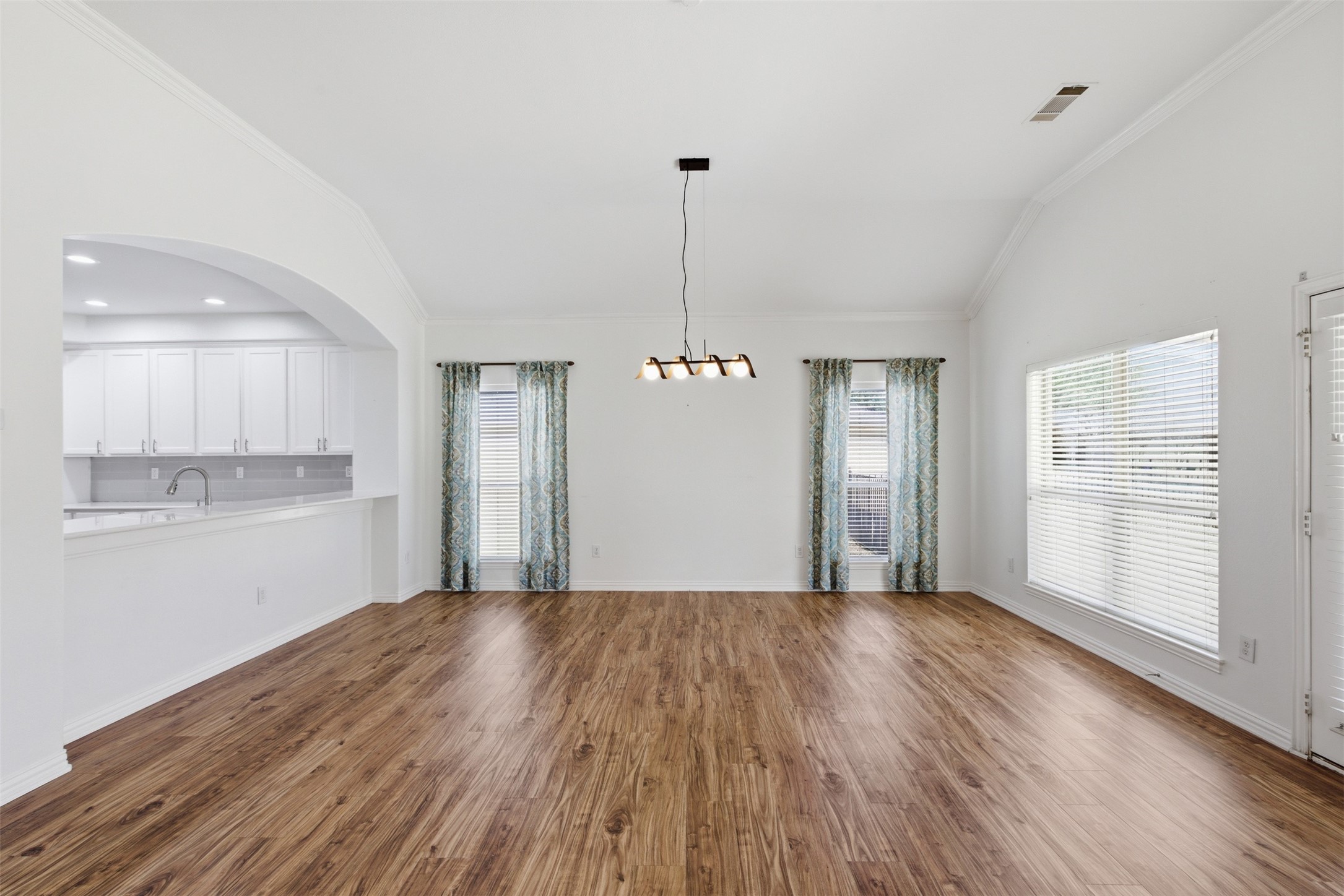 8925 Crestview Drive Denton TX 76207
