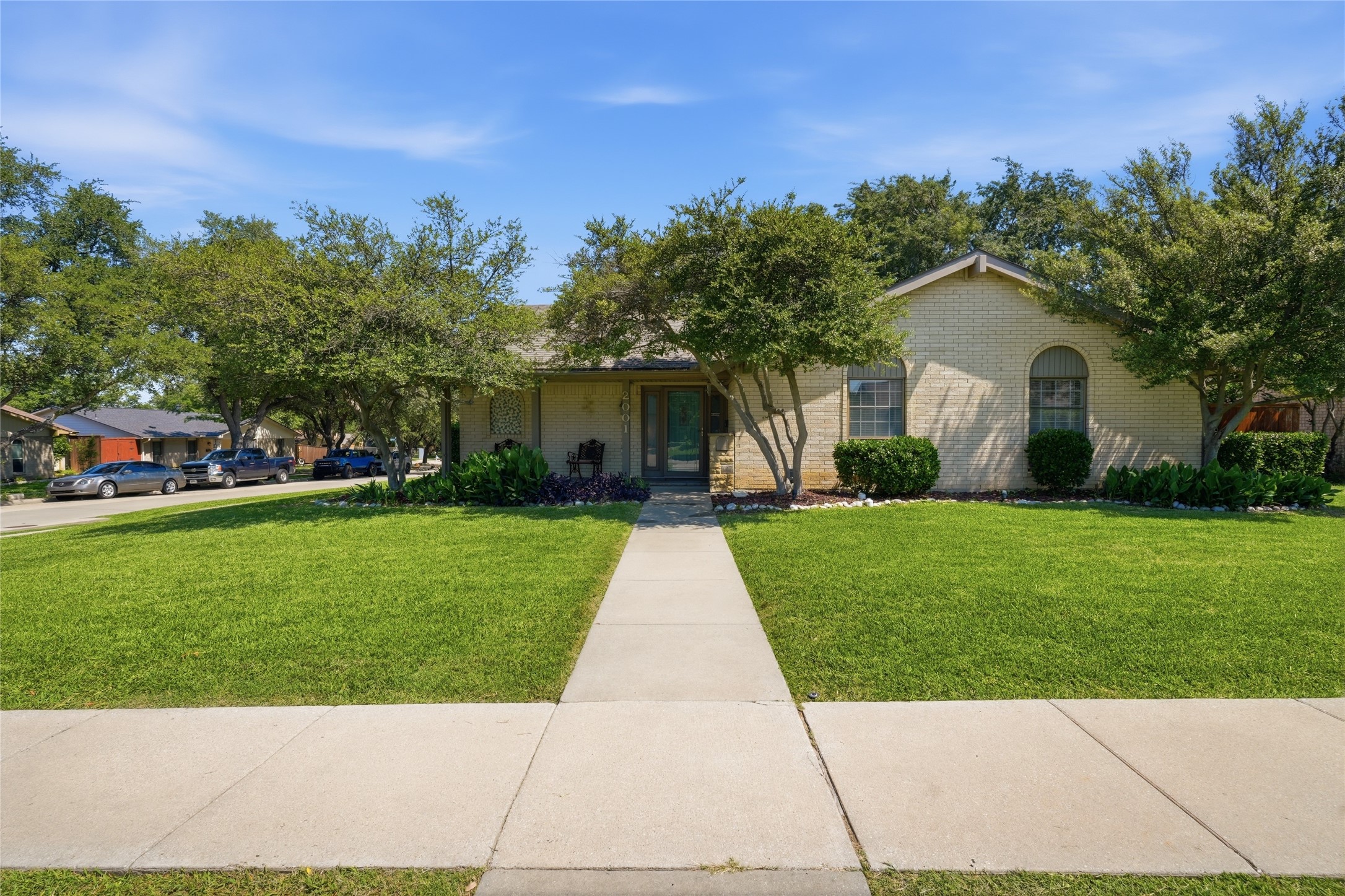 2001 Statler Drive Carrollton TX 75007