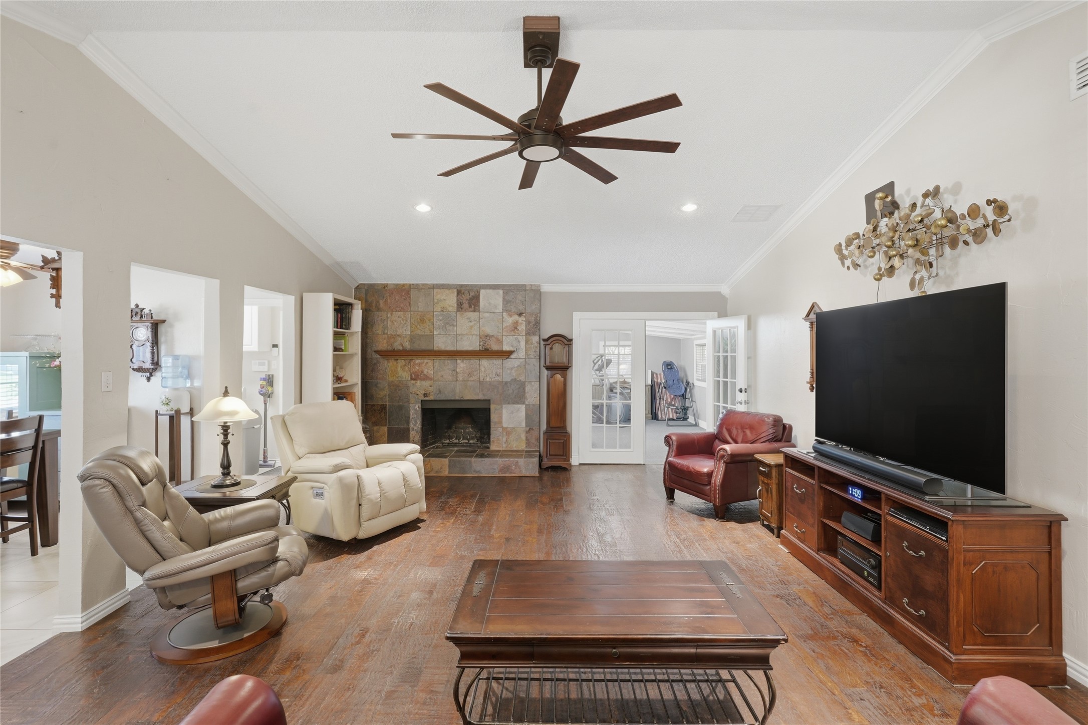 2001 Statler Drive Carrollton TX 75007
