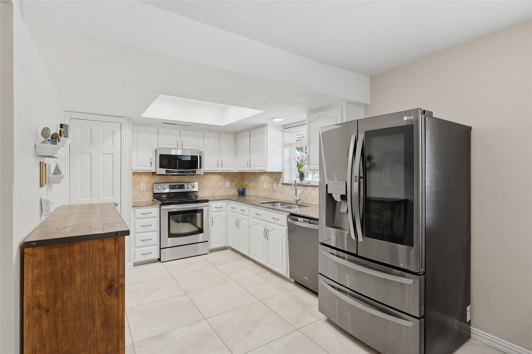 2001 Statler Drive Carrollton TX 75007