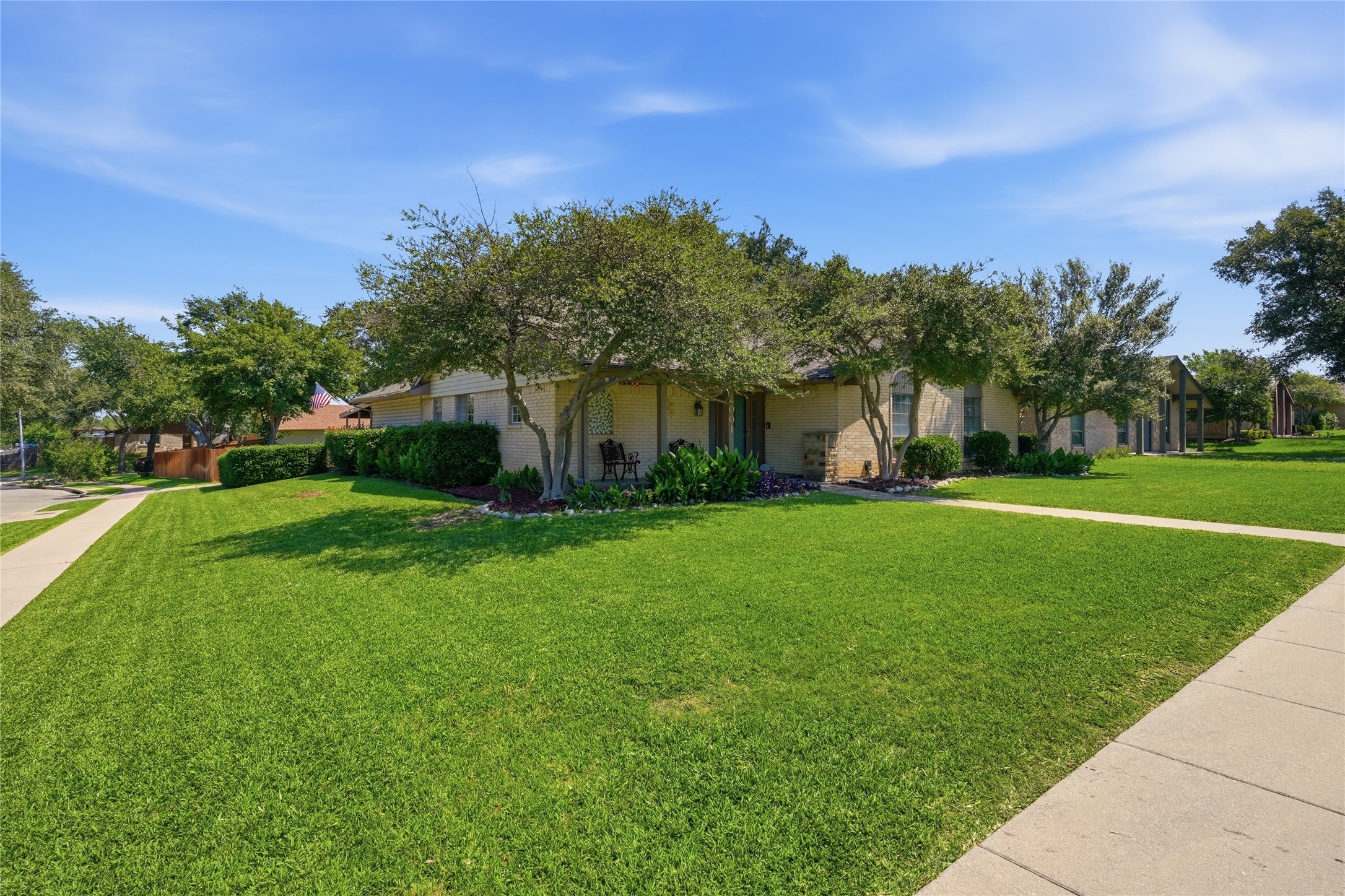 2001 Statler Drive Carrollton TX 75007