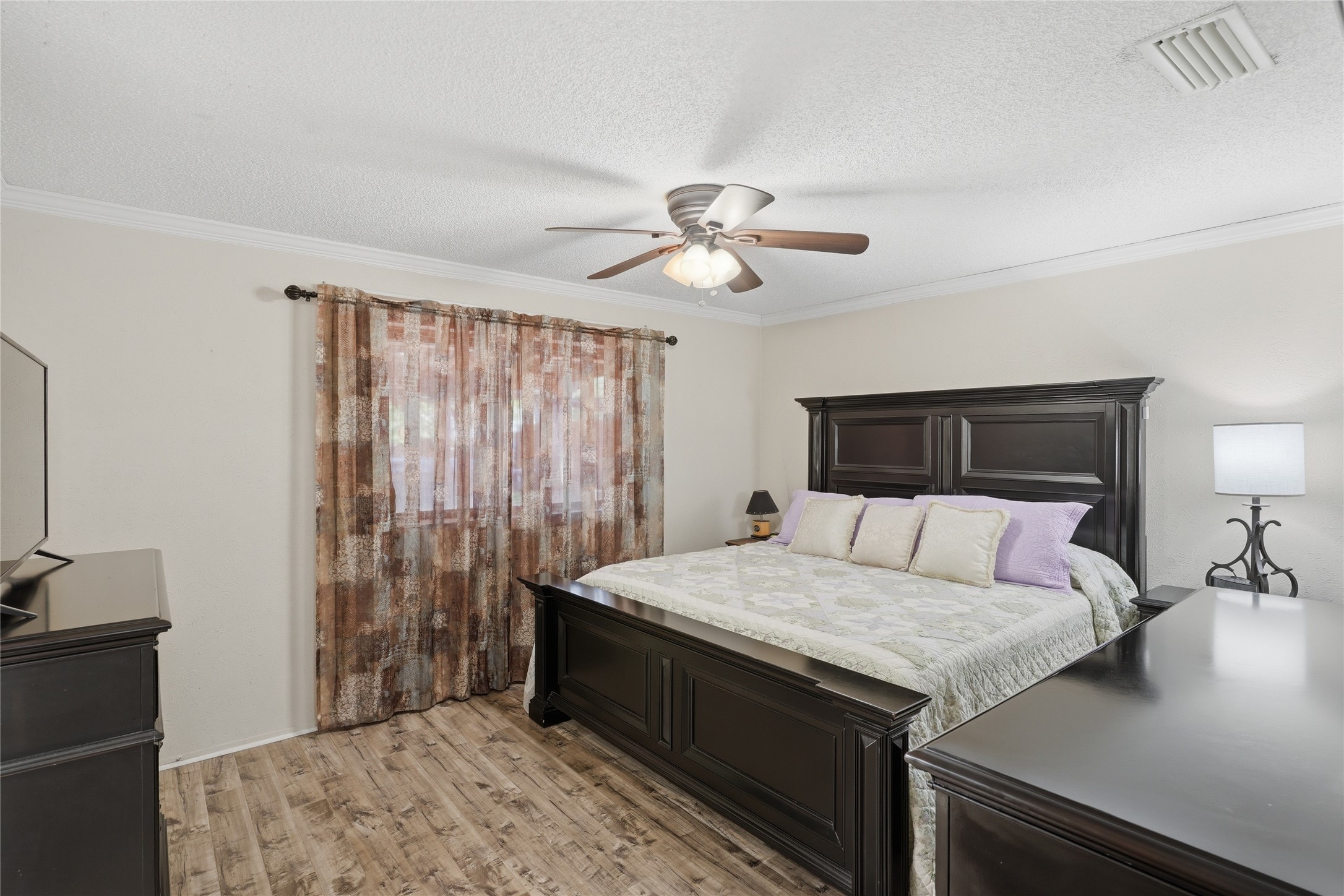 2001 Statler Drive Carrollton TX 75007