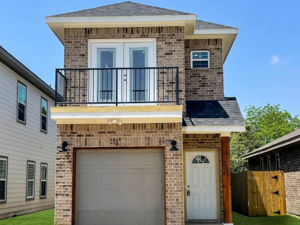 2929 Birmingham Avenue Dallas TX 75215