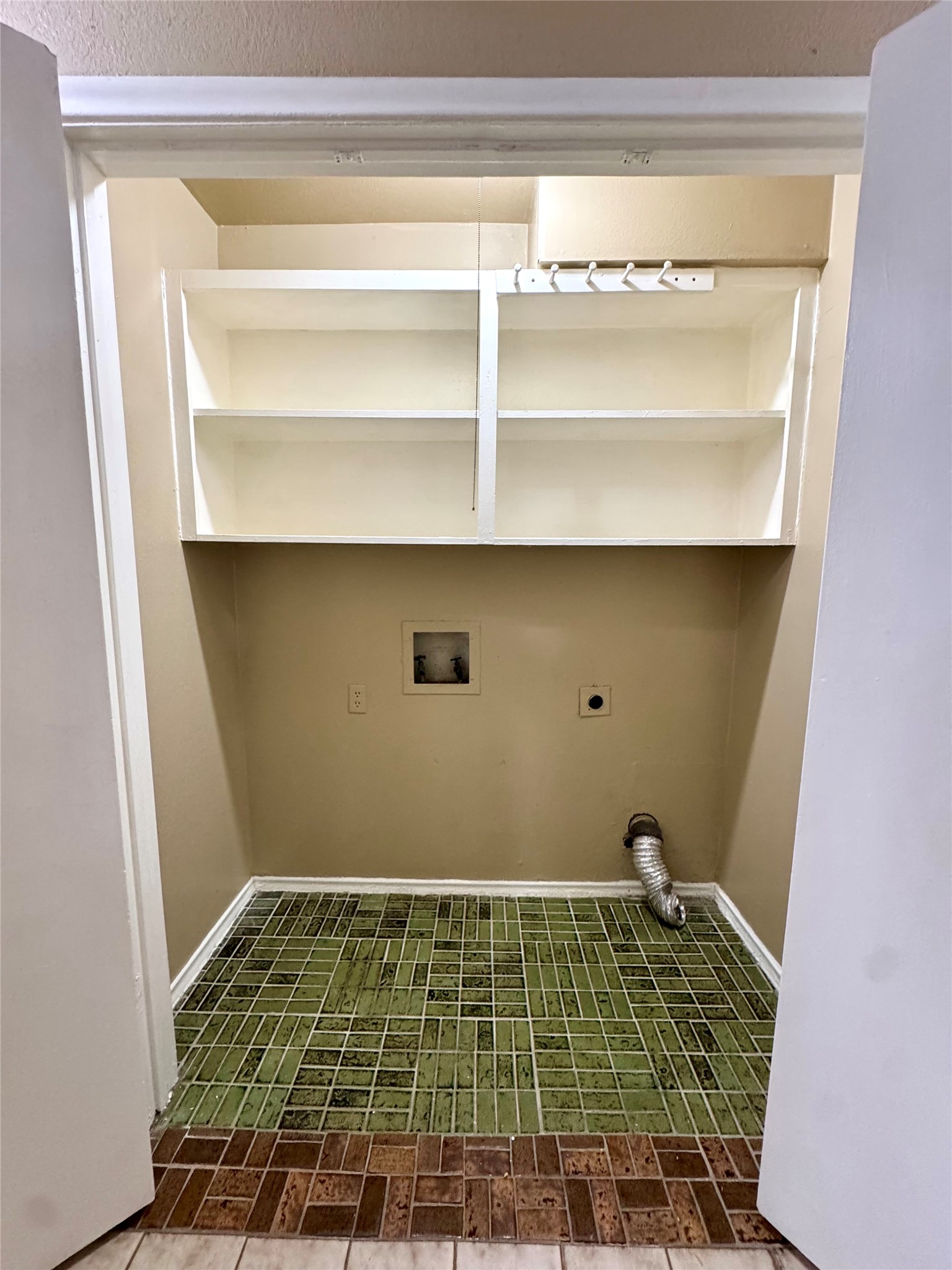 13357 Kit Lane Dallas TX 75240
