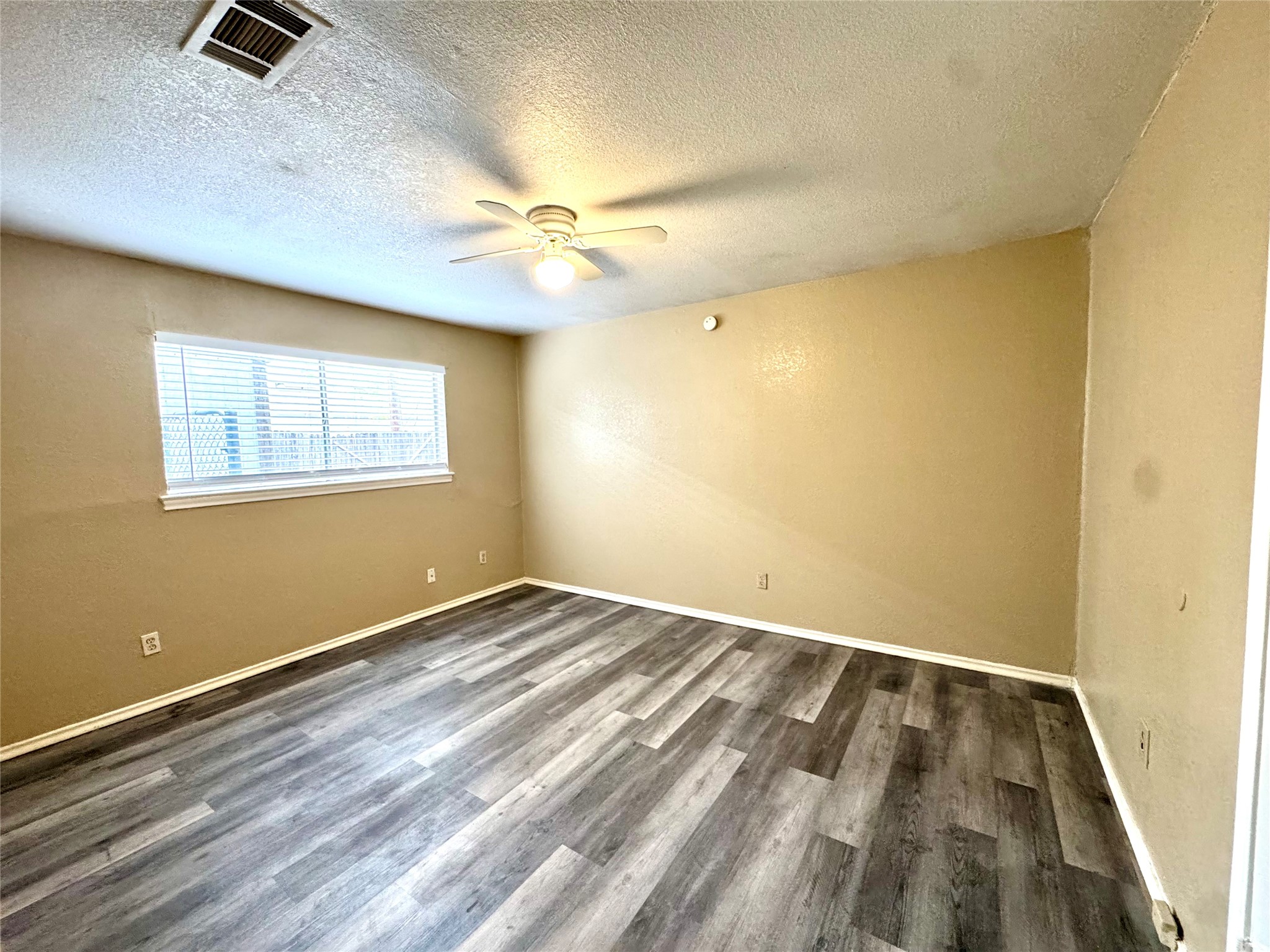 13357 Kit Lane Dallas TX 75240
